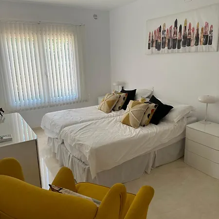 Palmeras With Heated Pool, La Cala De Mijas Villa *